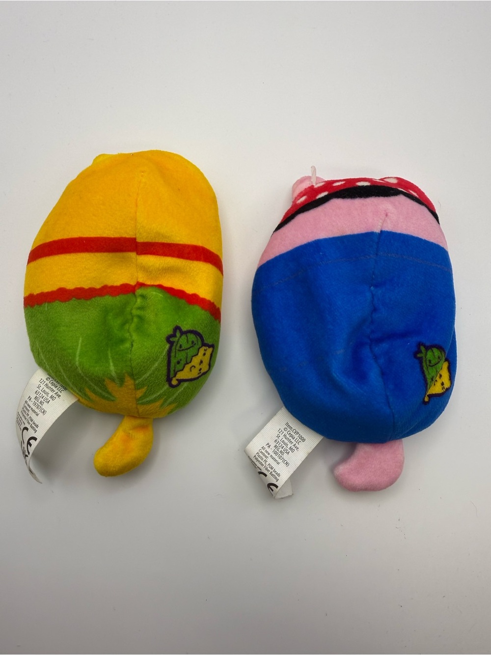 2 Cats VS Pickles Kawaii Plush Toy - Picture 2 of 4
